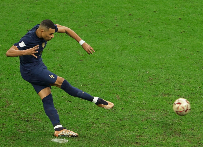 皇马对姆巴佩的使用策略：成绩与健康间的艰难权衡