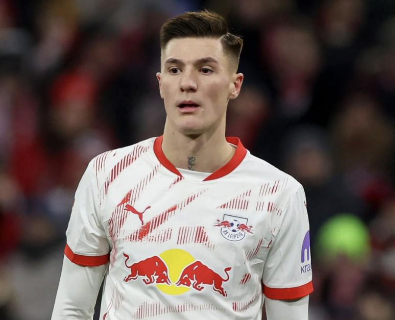 曼联绝杀富勒姆：卡里克剖析比赛背后的坚韧与信念