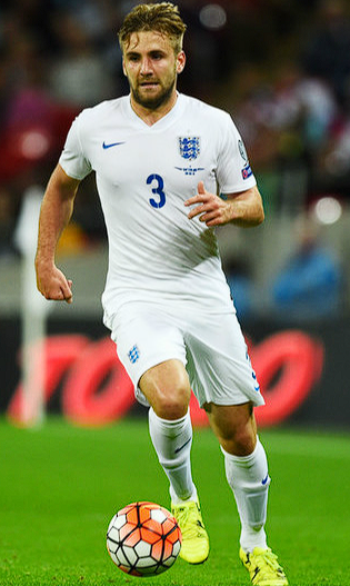 曼联后卫卢克&middot;肖获准砍伐豪宅内隐患樱桃树